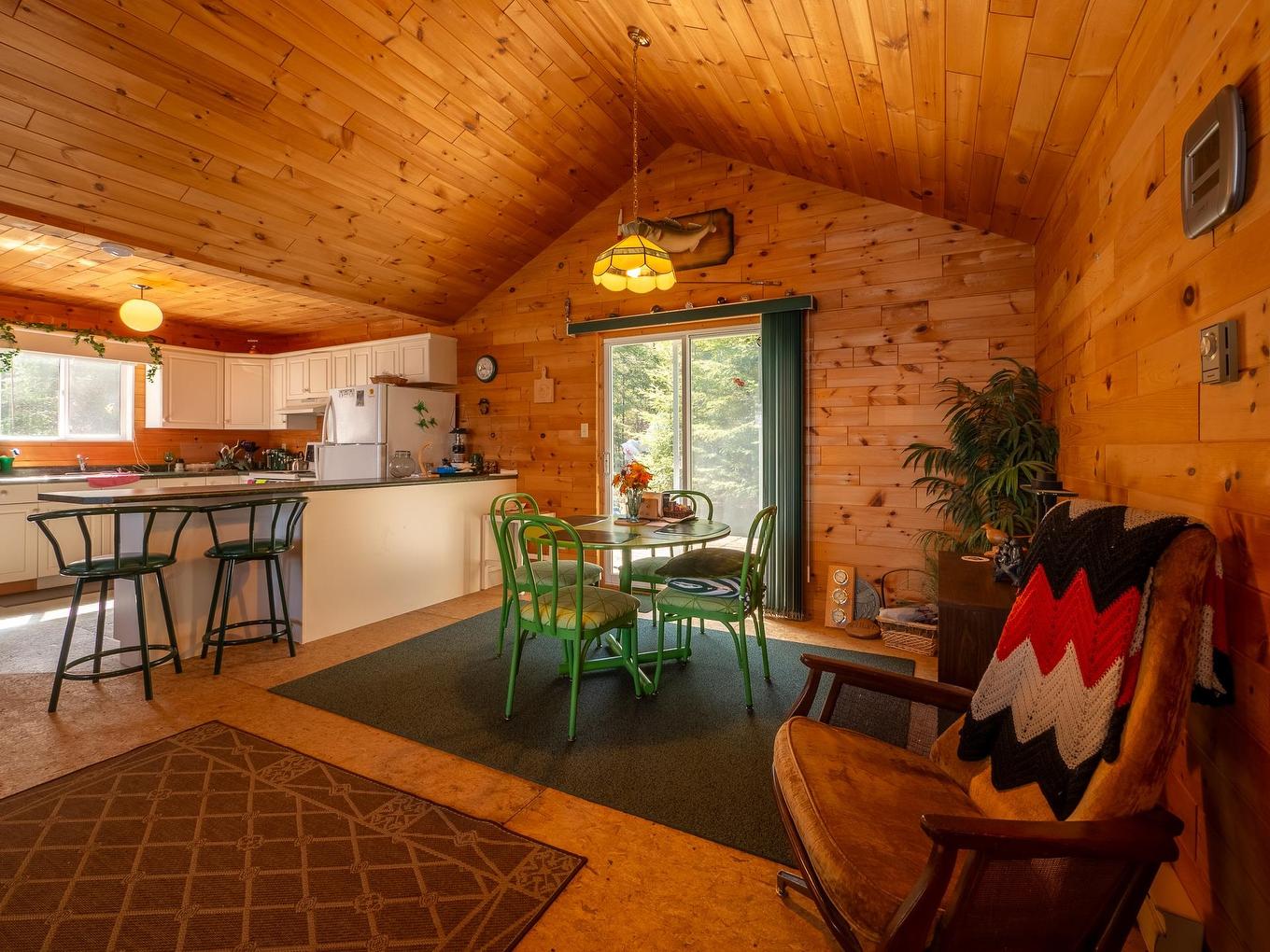 15 Lily Pad Road, S. Of Kenora, ON