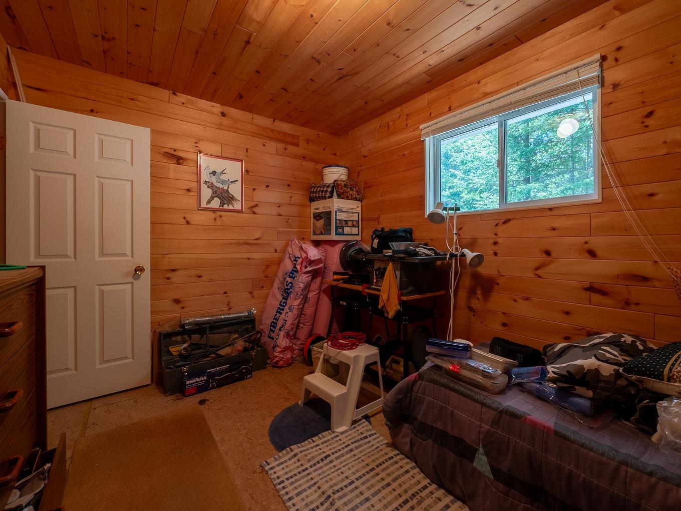 15 Lily Pad Road, S. Of Kenora, ON