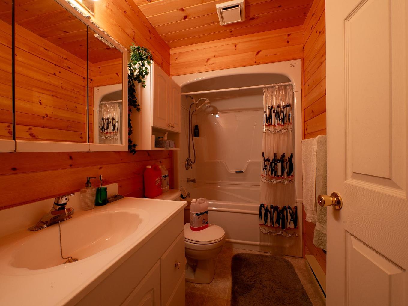 15 Lily Pad Road, S. Of Kenora, ON