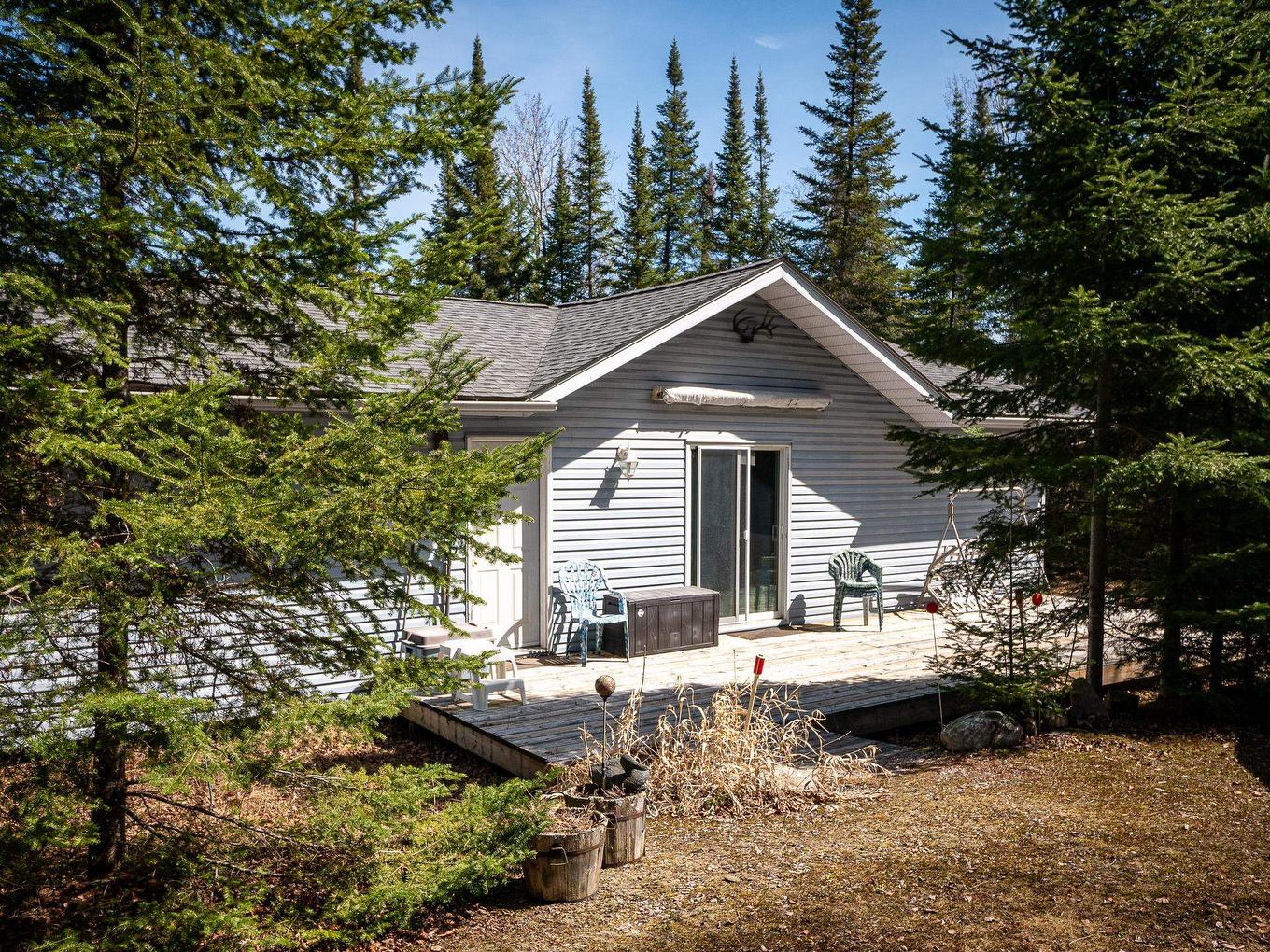 15 Lily Pad Road, S. Of Kenora, ON