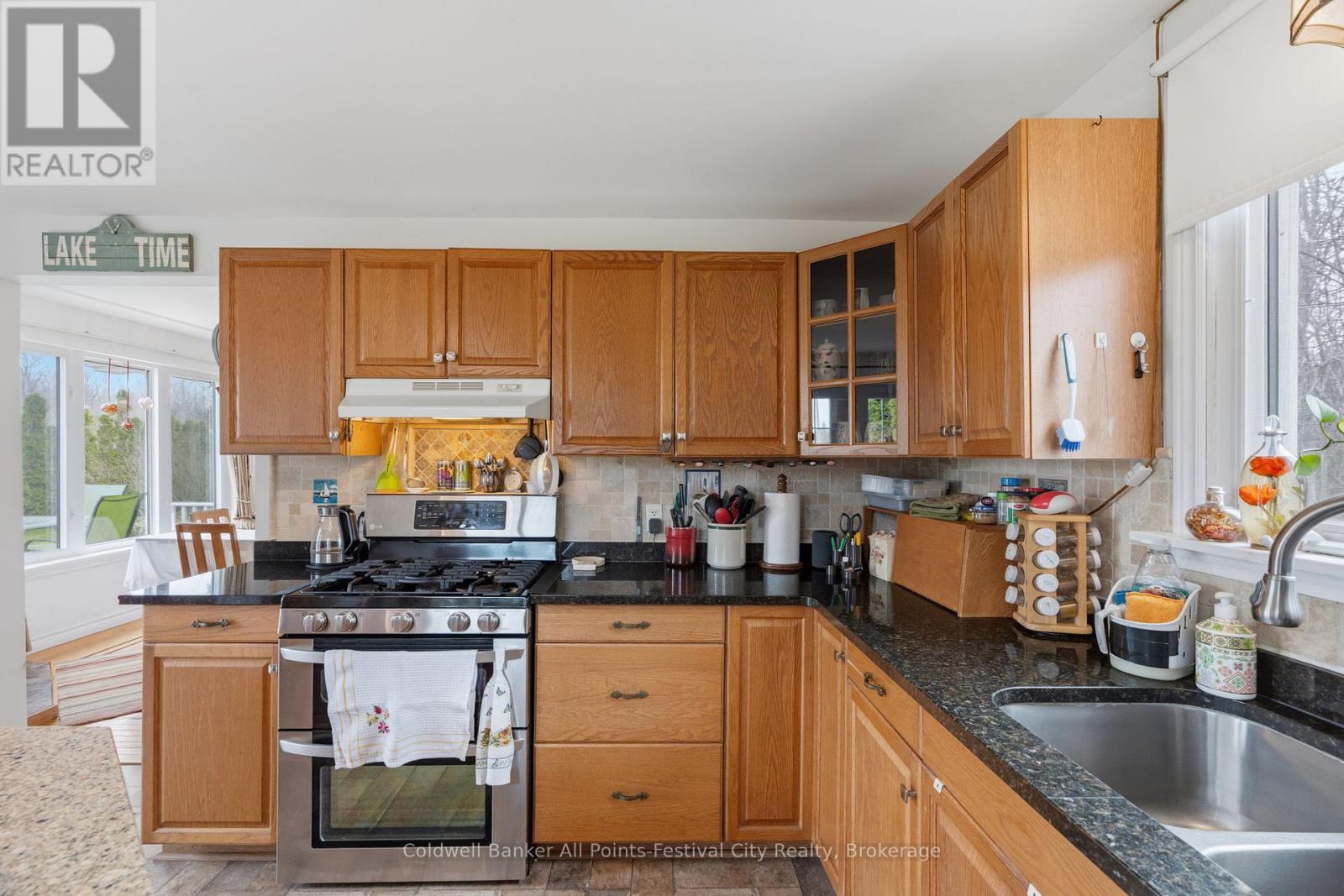 13 Ravine Park Road S, Central Huron (Goderich), ON - Indoor Photo Showing Kitchen