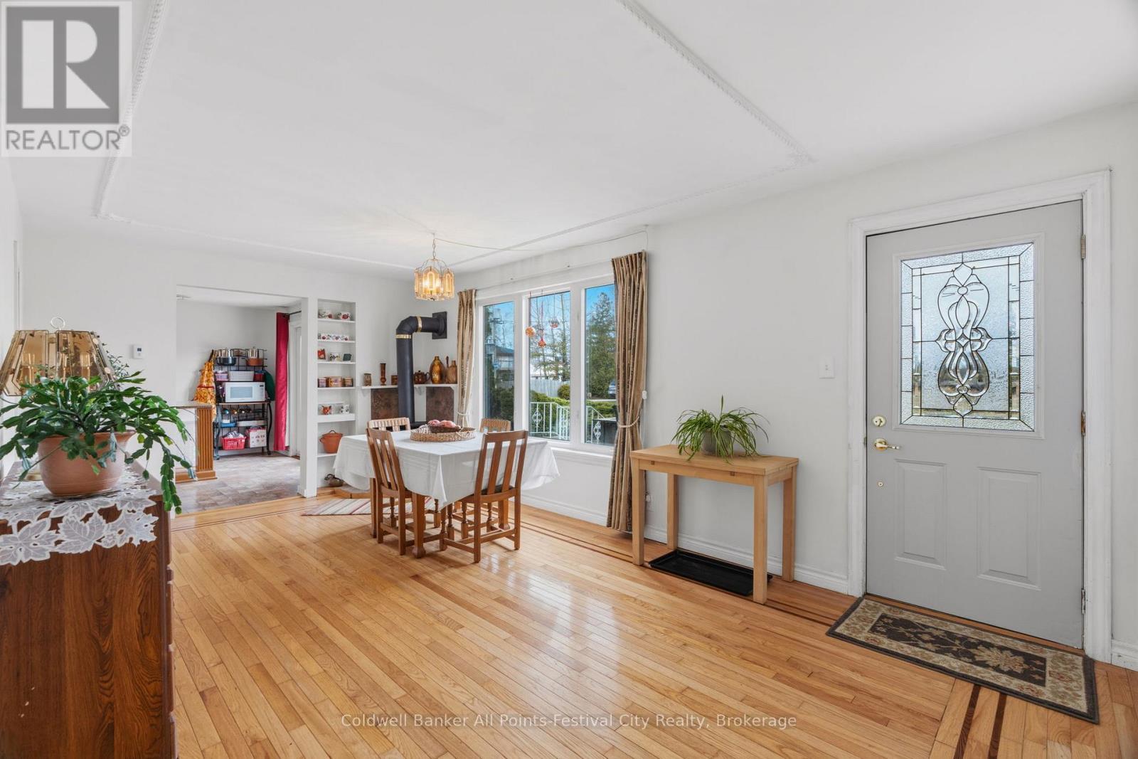 13 Ravine Park Road S, Central Huron (Goderich), ON - Indoor Photo Showing Dining Room