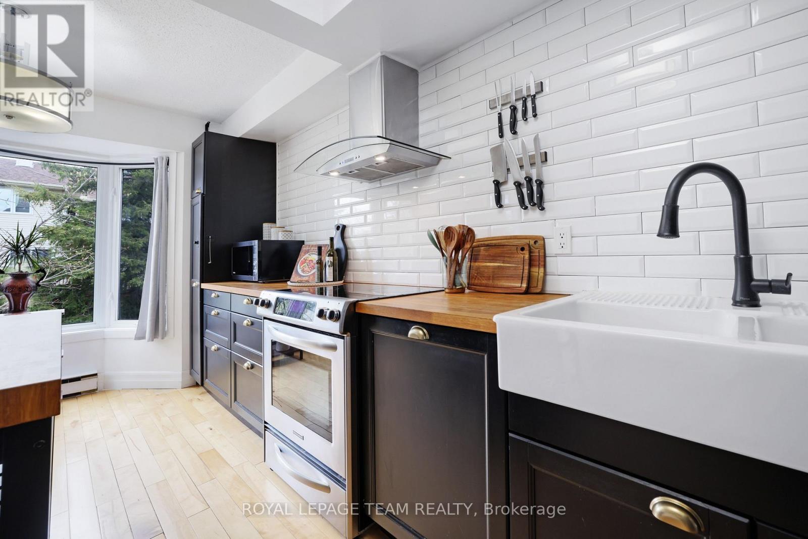 216 Steenbakkers Private, Ottawa, ON - Indoor Photo Showing Other Room