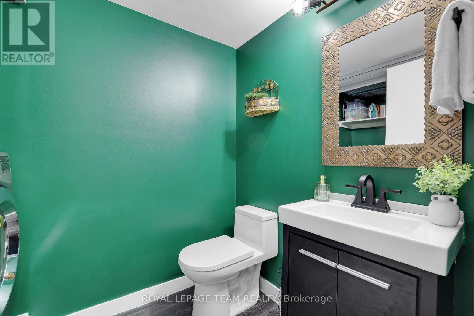 216 Steenbakkers Private, Ottawa, ON - Indoor Photo Showing Bathroom