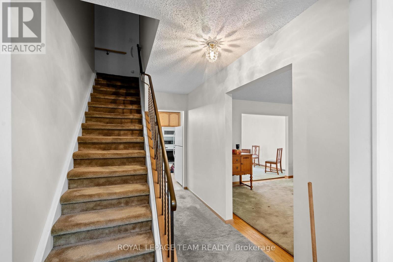 7 Centrepark Drive, Ottawa, ON