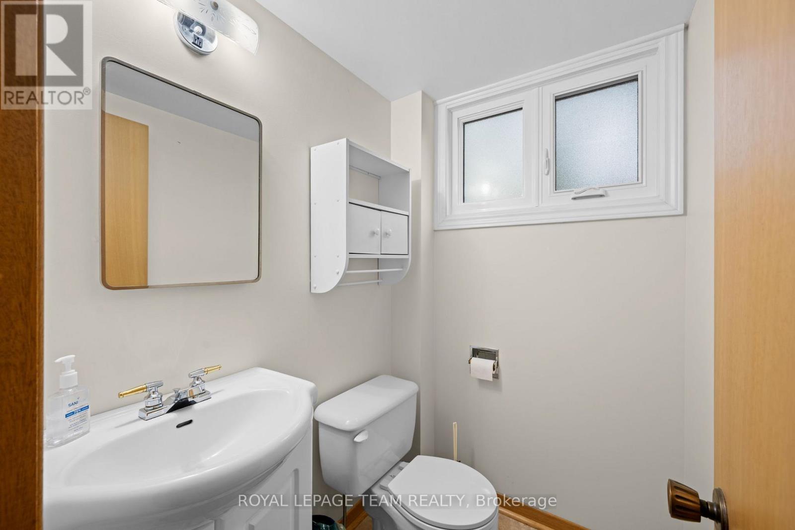 7 Centrepark Drive, Ottawa, ON