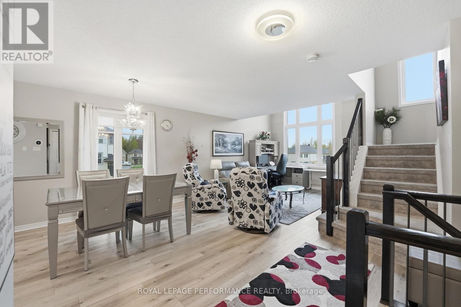 302 Galston Private, Ottawa, ON - Indoor Photo Showing Other Room