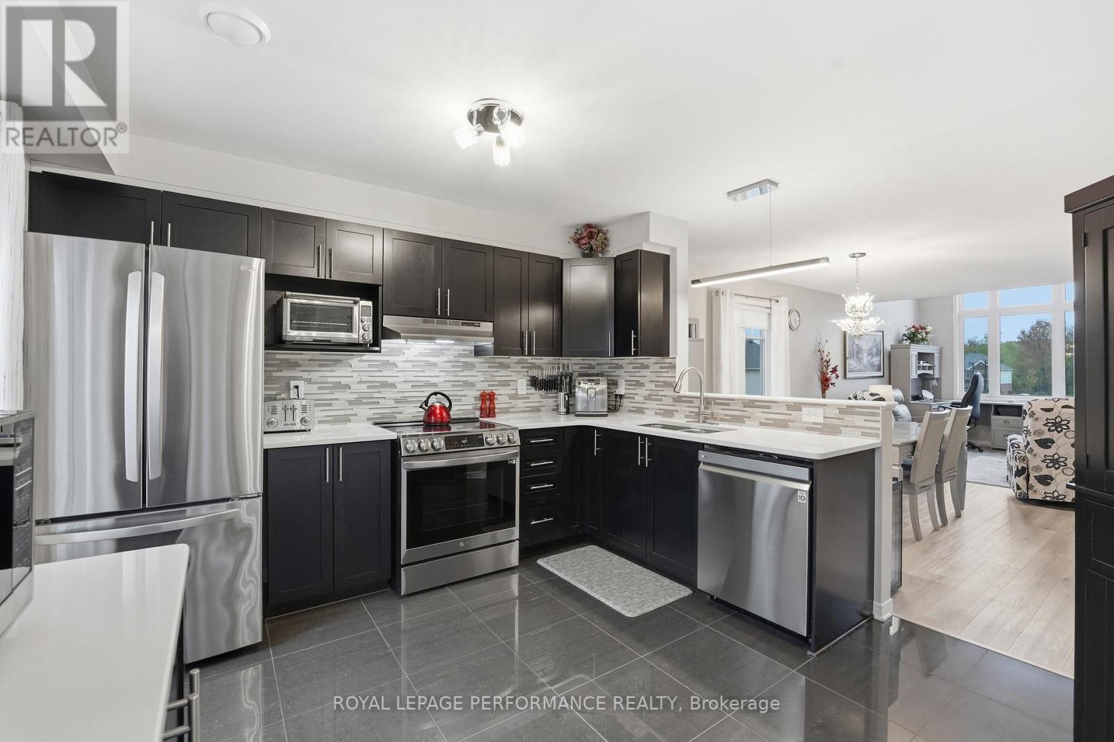 302 Galston Private, Ottawa, ON - Indoor Photo Showing Kitchen With Stainless Steel Kitchen With Upgraded Kitchen