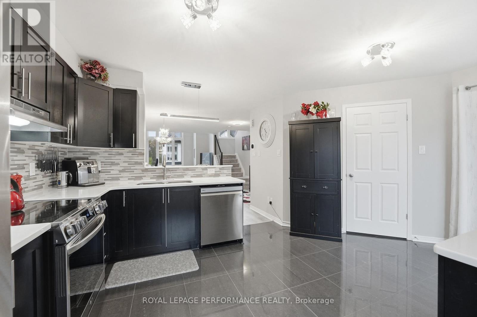 302 Galston Private, Ottawa, ON - Indoor Photo Showing Kitchen With Stainless Steel Kitchen With Upgraded Kitchen