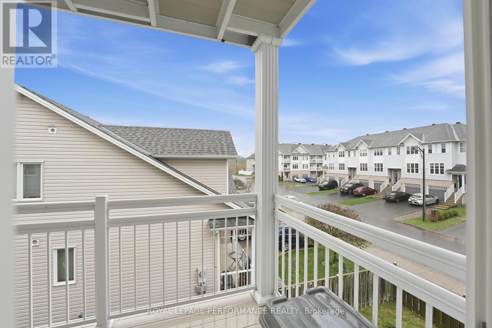 302 Galston Private, Ottawa, ON - With Exterior