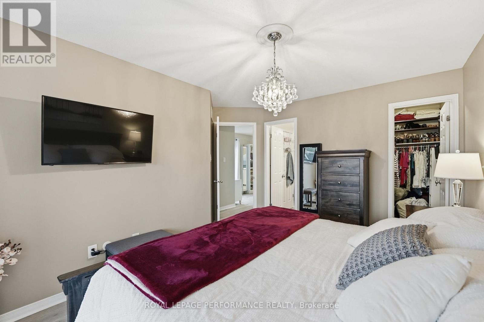 302 Galston Private, Ottawa, ON - Indoor Photo Showing Bedroom