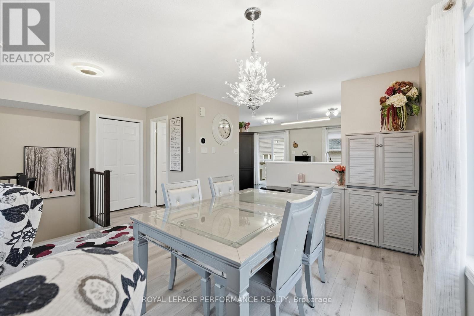 302 Galston Private, Ottawa, ON - Indoor Photo Showing Other Room
