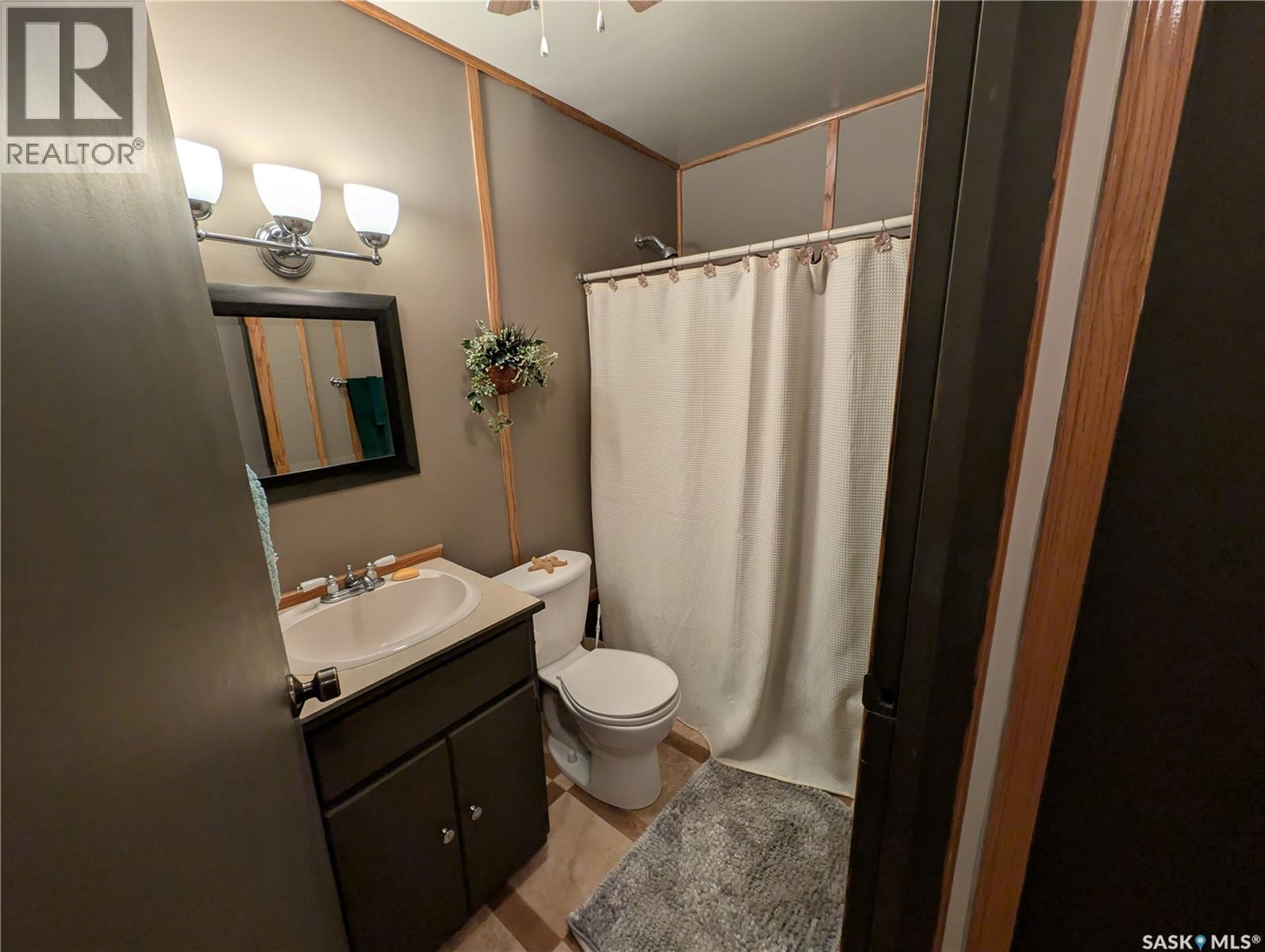 123 Maple Road, Island View, SK - Indoor Photo Showing Bathroom