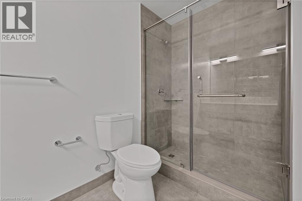 15 Glebe Street Unit# 1904, Cambridge, ON - Indoor Photo Showing Bathroom
