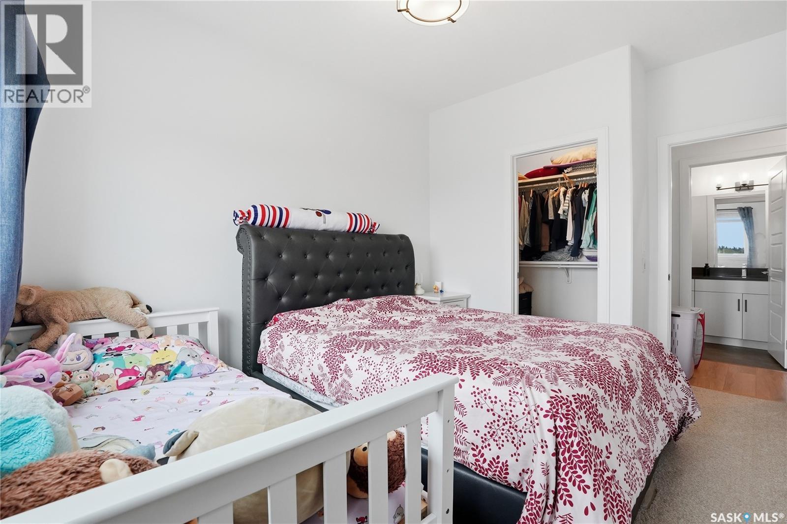 309 105 Willis Crescent, Saskatoon, SK - Indoor Photo Showing Bedroom