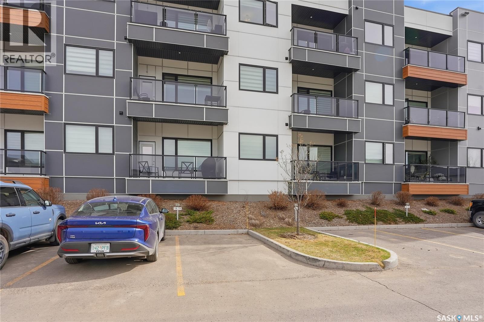 309 105 Willis Crescent, Saskatoon, SK - Outdoor