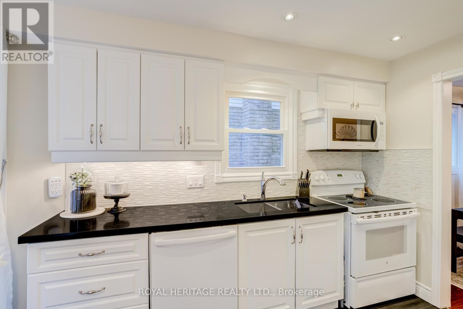 188 Adele Crescent, Oshawa, ON - Indoor Photo Showing Kitchen With Double Sink