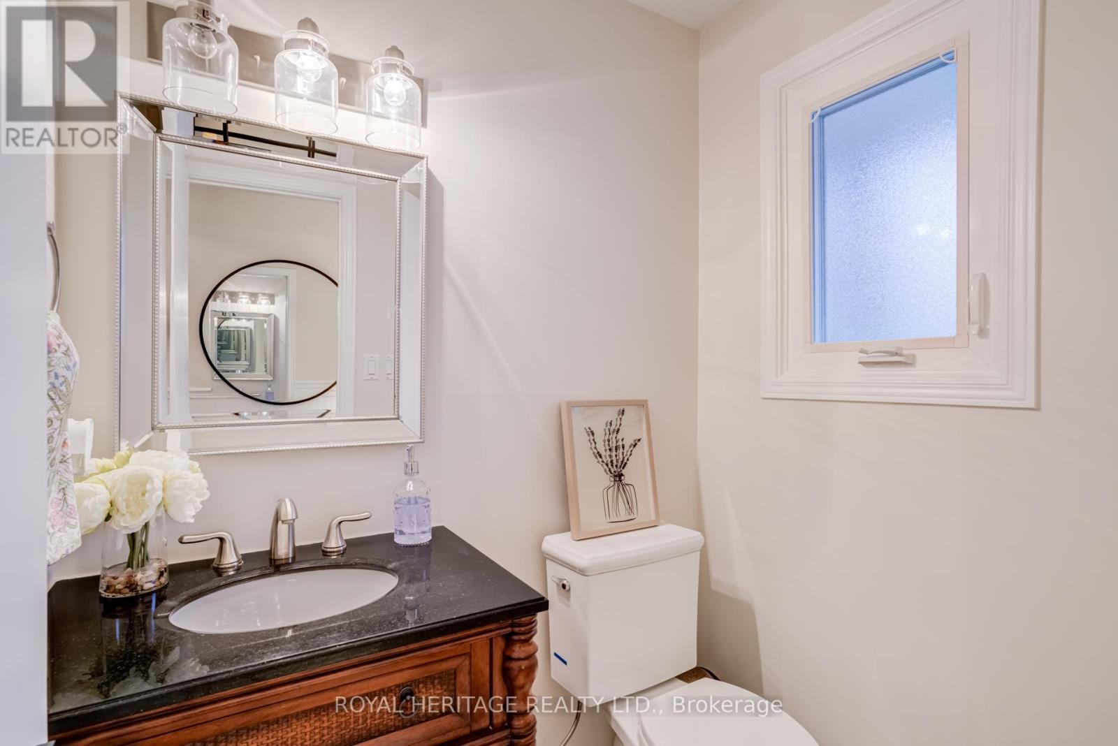 188 Adele Crescent, Oshawa, ON - Indoor Photo Showing Bathroom
