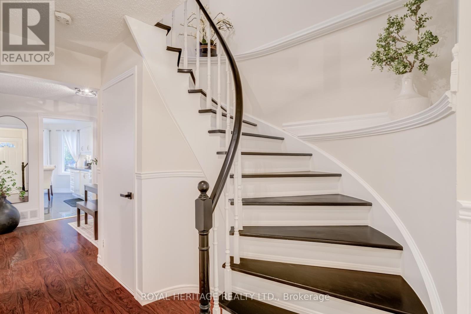 188 Adele Crescent, Oshawa, ON - Indoor Photo Showing Other Room