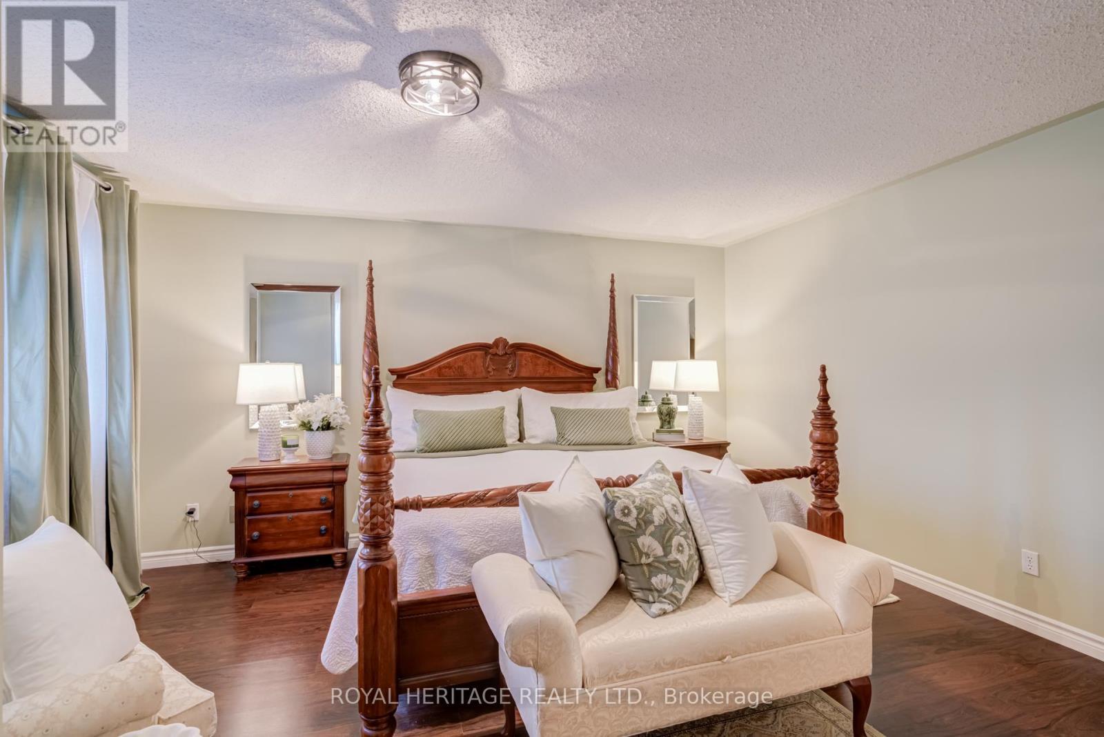 188 Adele Crescent, Oshawa, ON - Indoor Photo Showing Bedroom