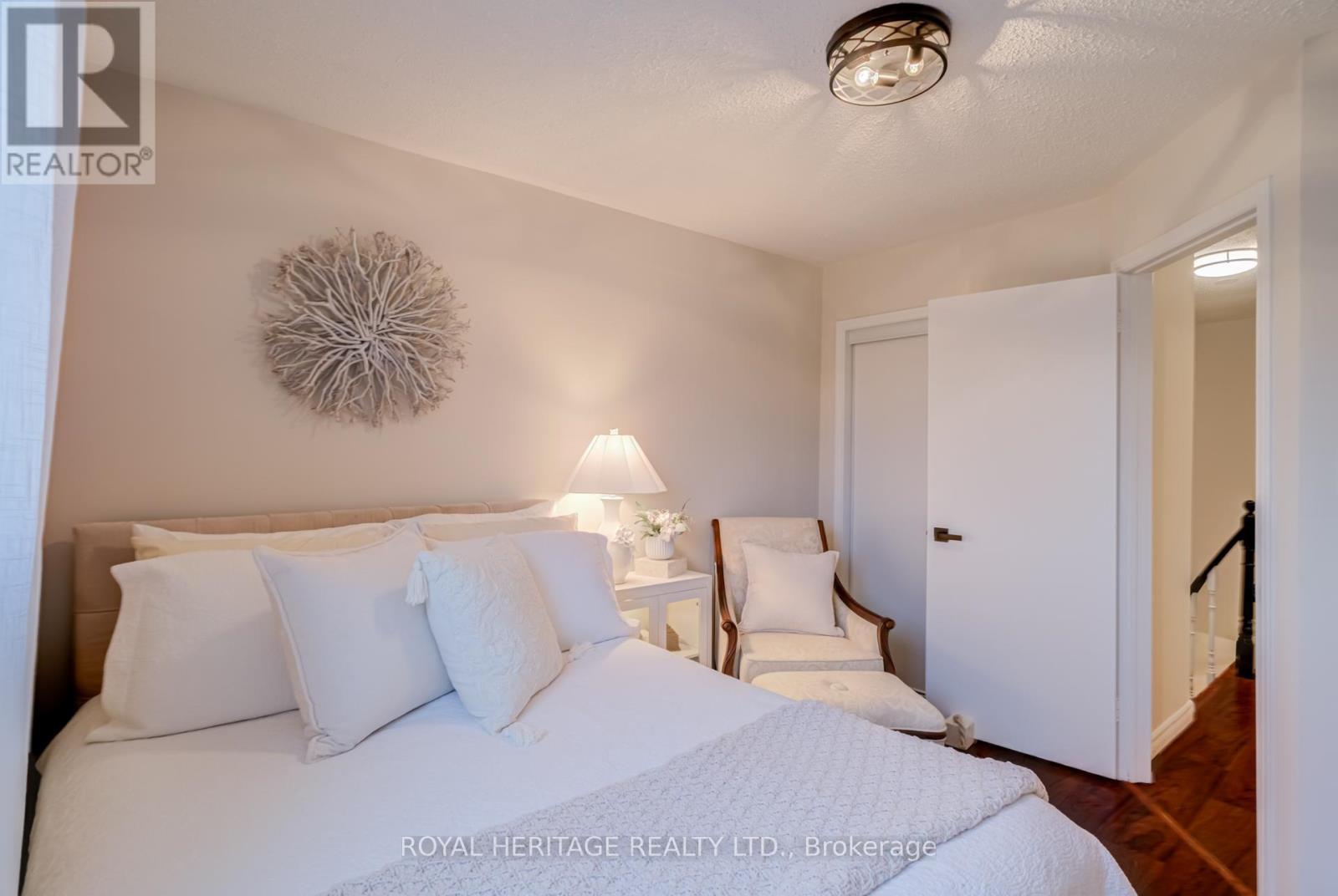 188 Adele Crescent, Oshawa, ON - Indoor Photo Showing Bedroom