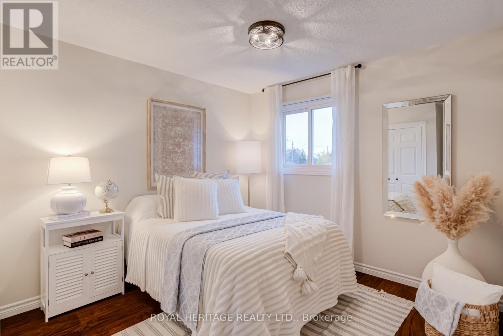 188 Adele Crescent, Oshawa, ON - Indoor Photo Showing Bedroom