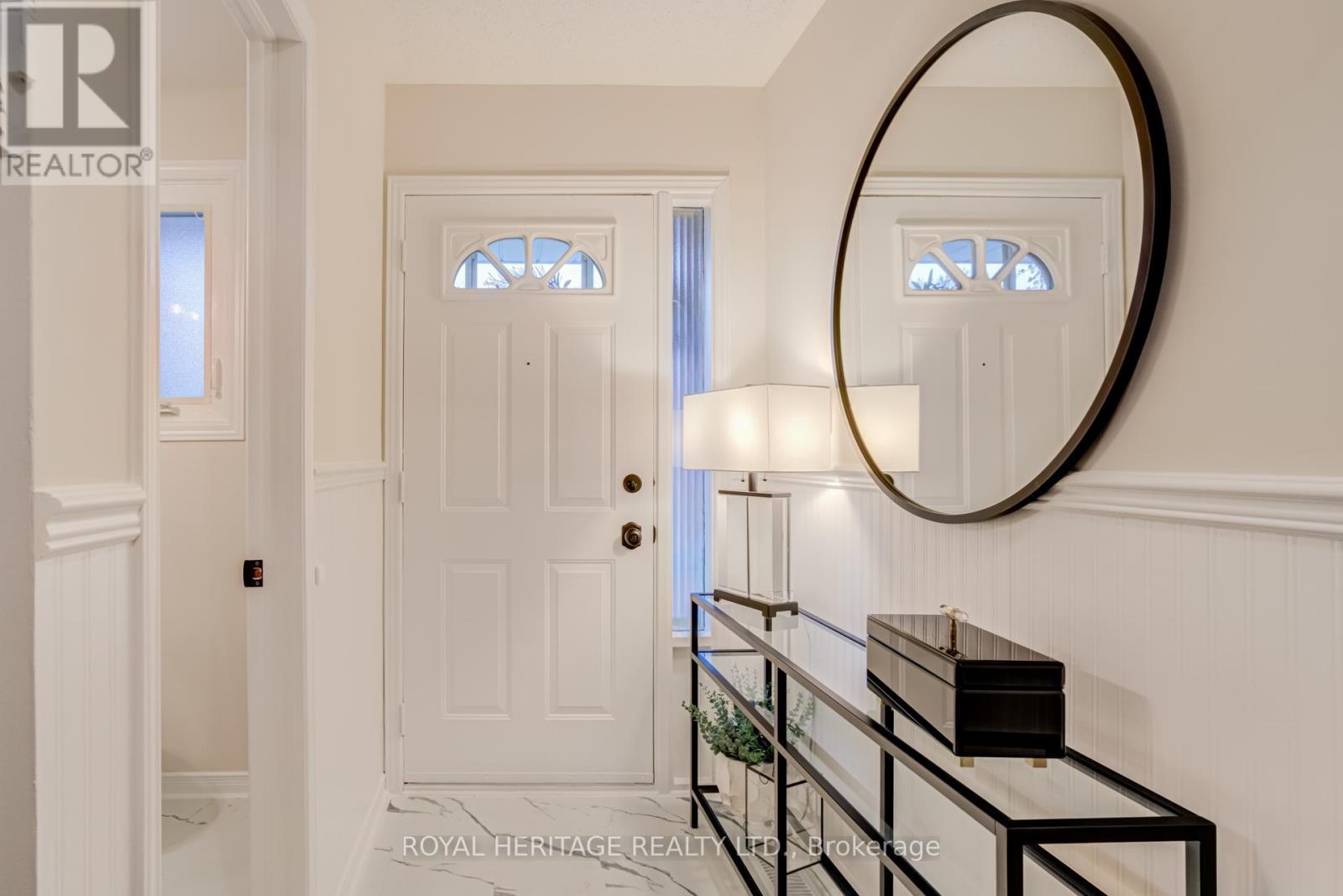 188 Adele Crescent, Oshawa, ON - Indoor Photo Showing Other Room