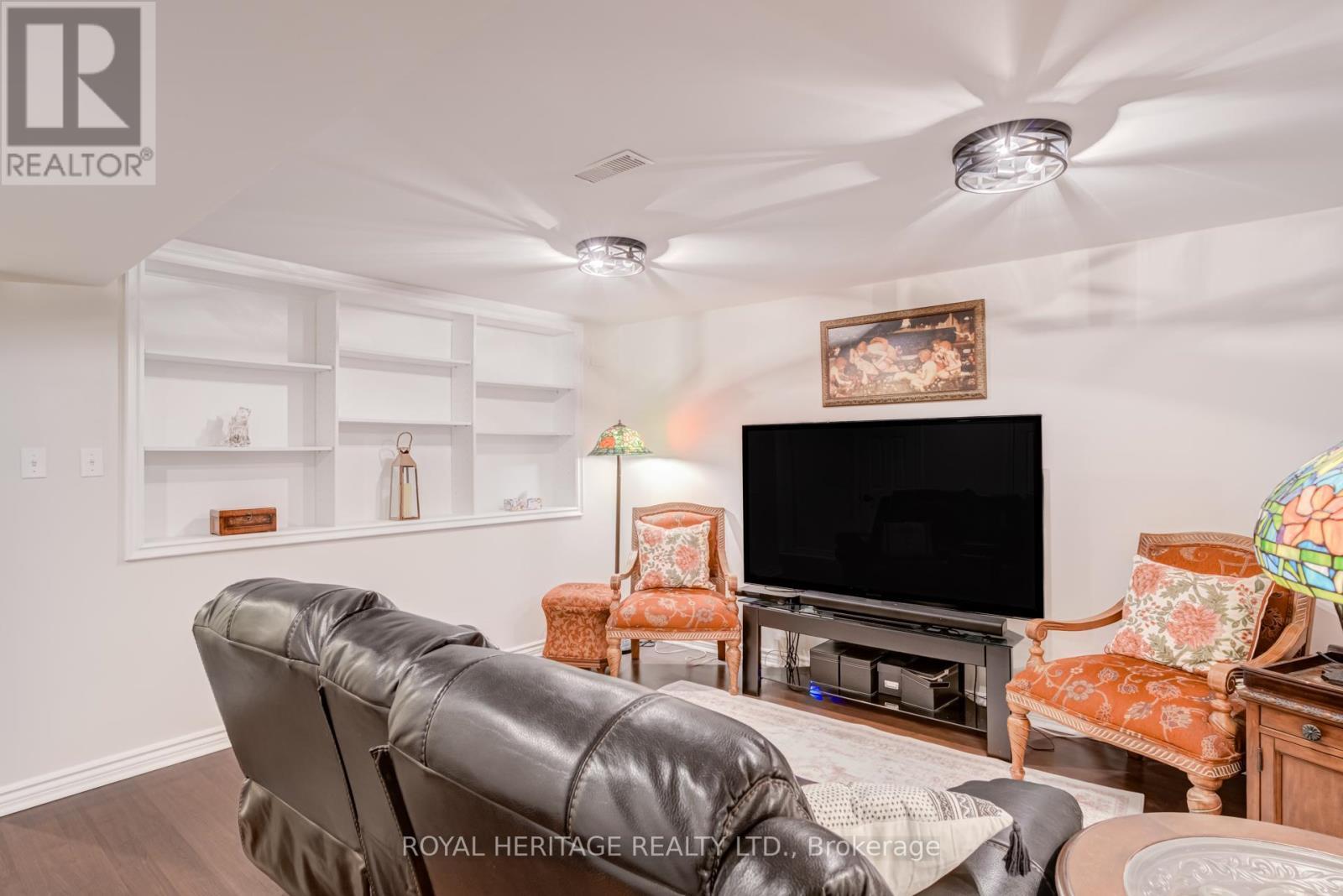 188 Adele Crescent, Oshawa, ON - Indoor