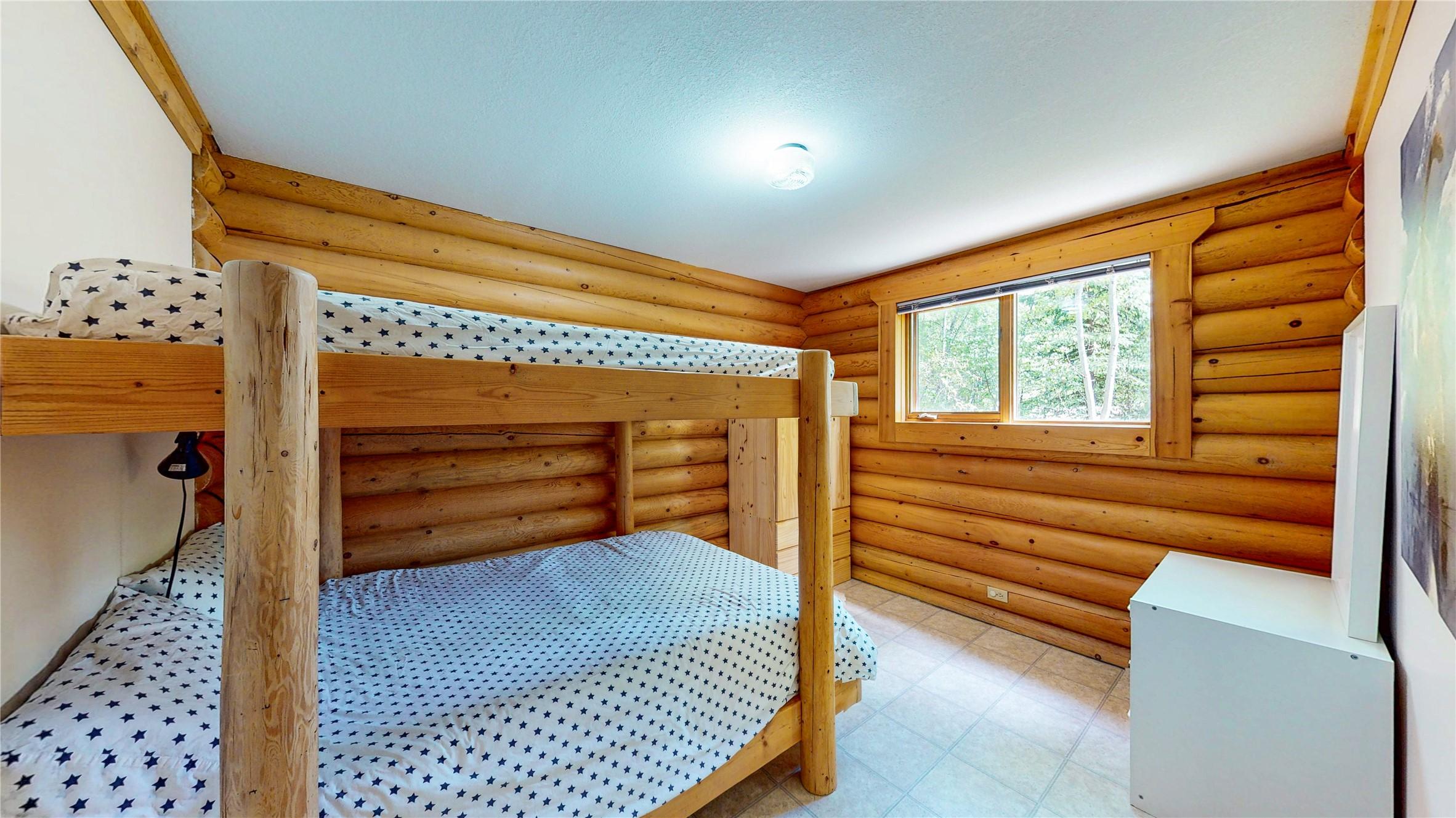 6770 Hockley Road, Jaffray, BC - Indoor Photo Showing Bedroom