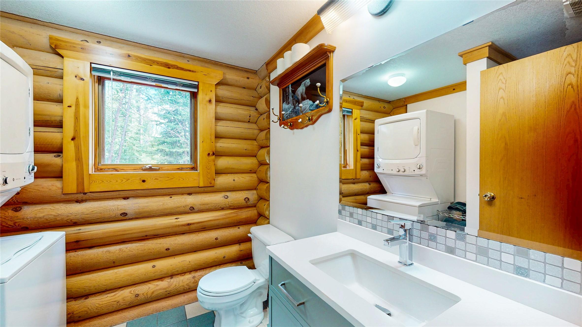 6770 Hockley Road, Jaffray, BC - Indoor Photo Showing Bathroom