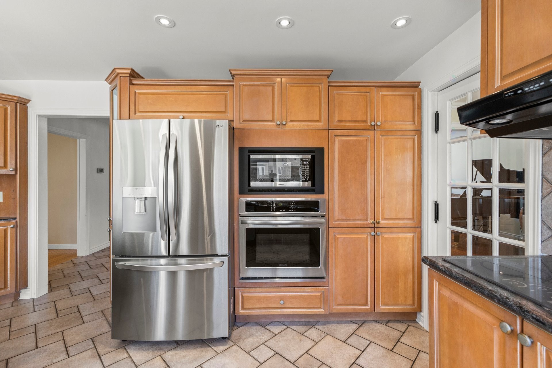 Cuisine - 65 Rue De Calais, Kirkland, QC - Indoor Photo Showing Kitchen