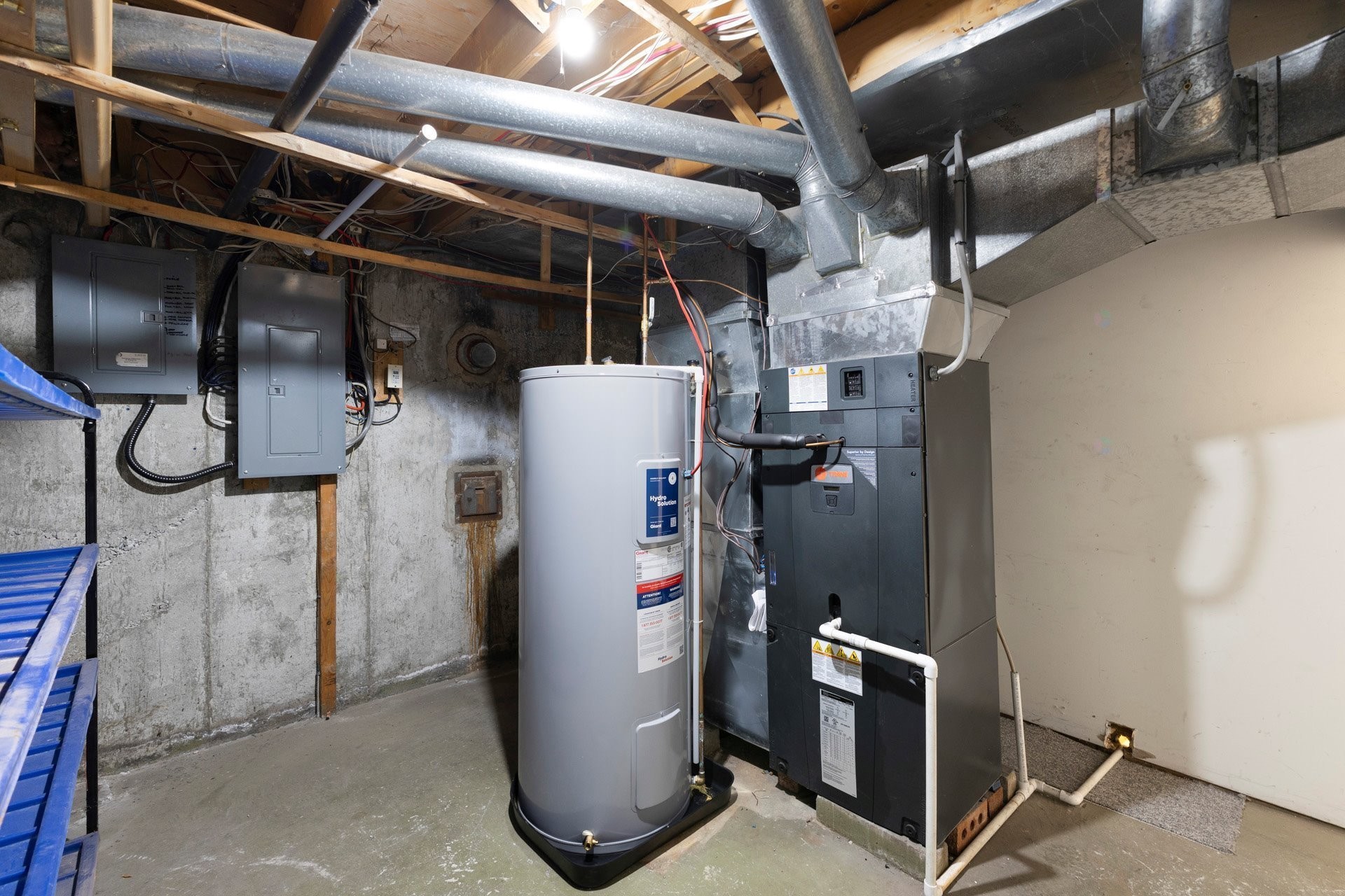 Atelier - 65 Rue De Calais, Kirkland, QC - Indoor Photo Showing Basement