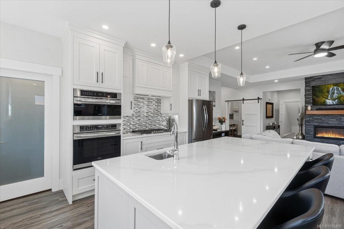 389 Whitmee Rd, Qualicum Beach, BC