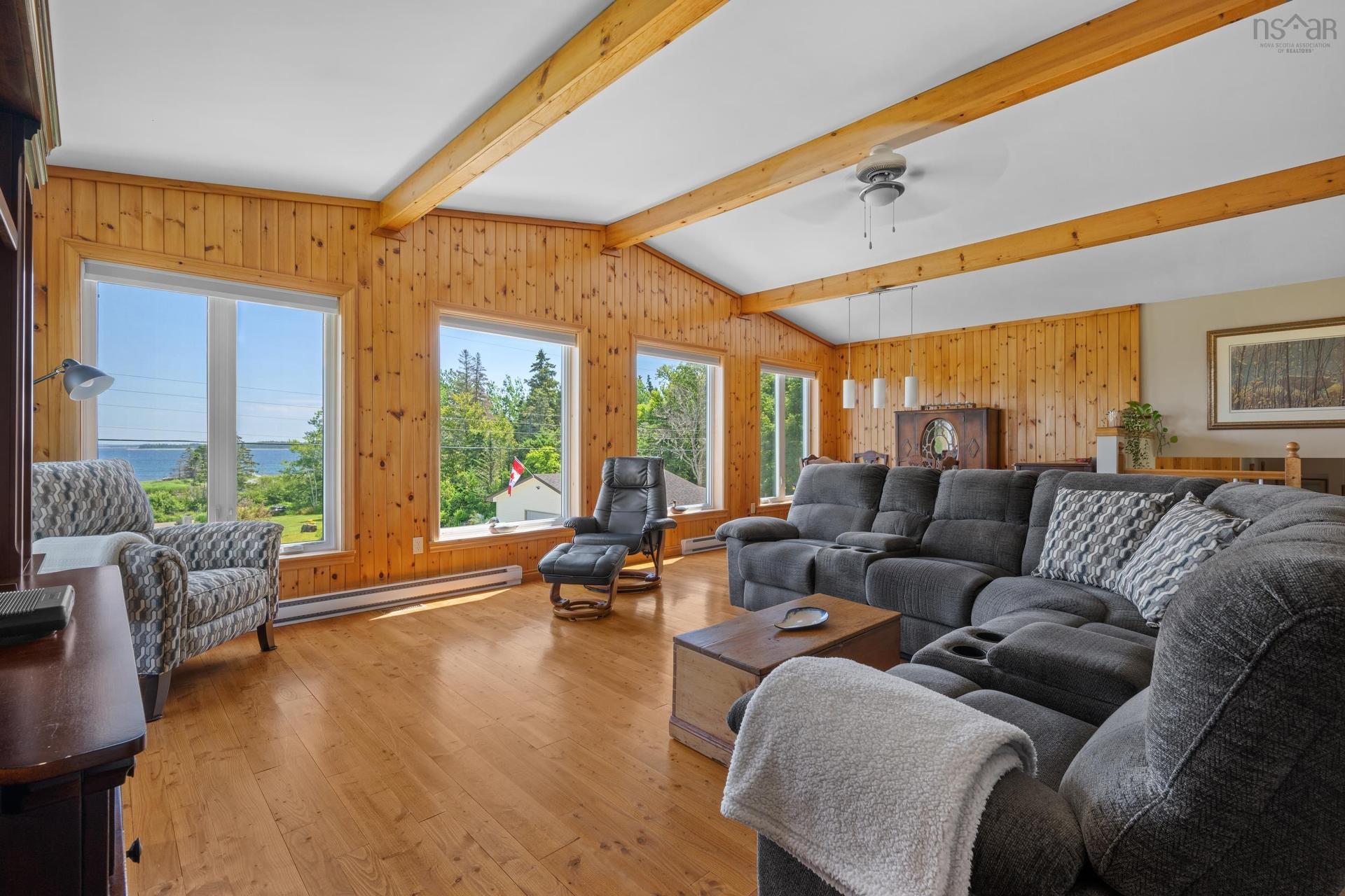 48 Backman Road, Bayswater, NS - Indoor Photo Showing Living Room