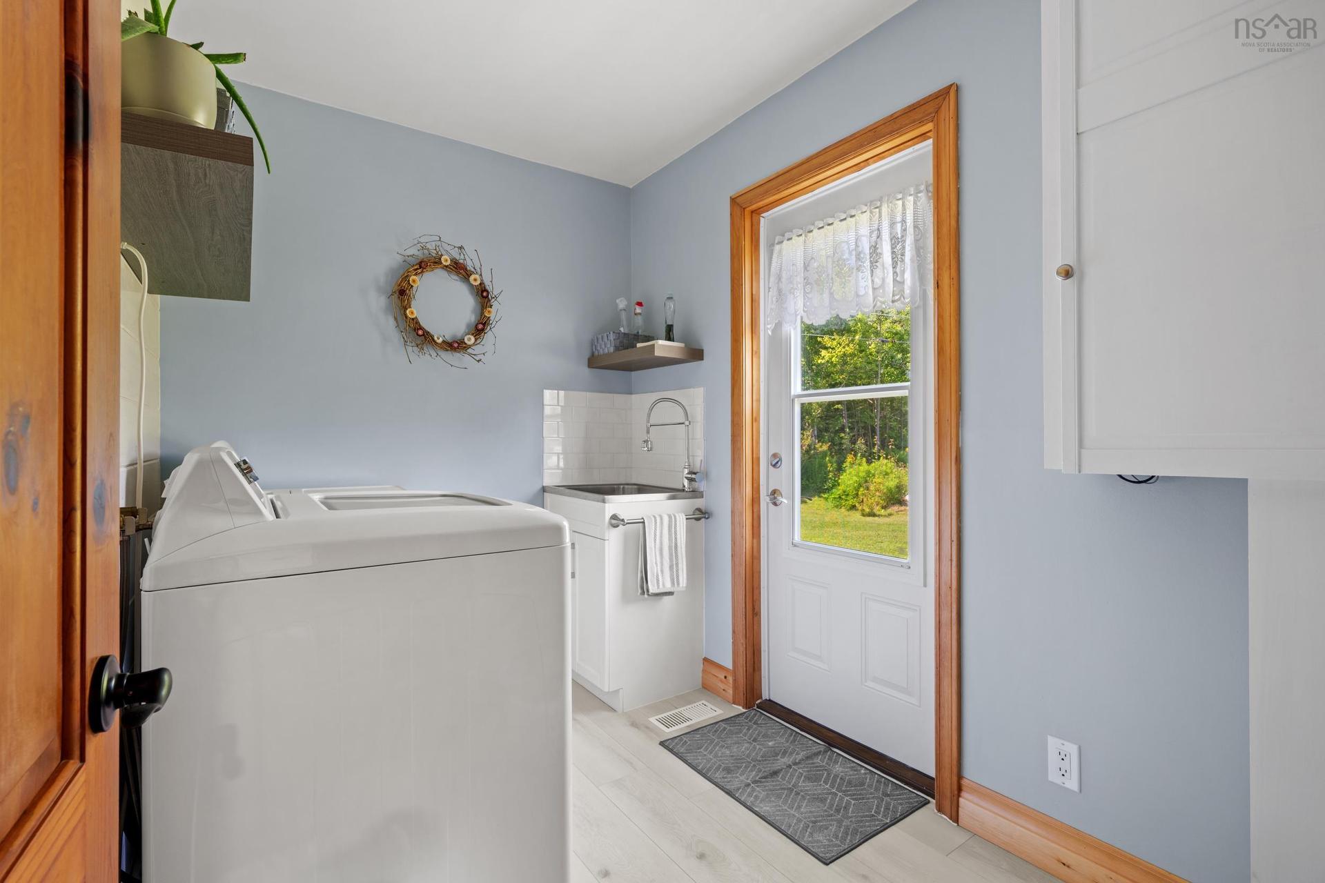 48 Backman Road, Bayswater, NS - Indoor Photo Showing Laundry Room