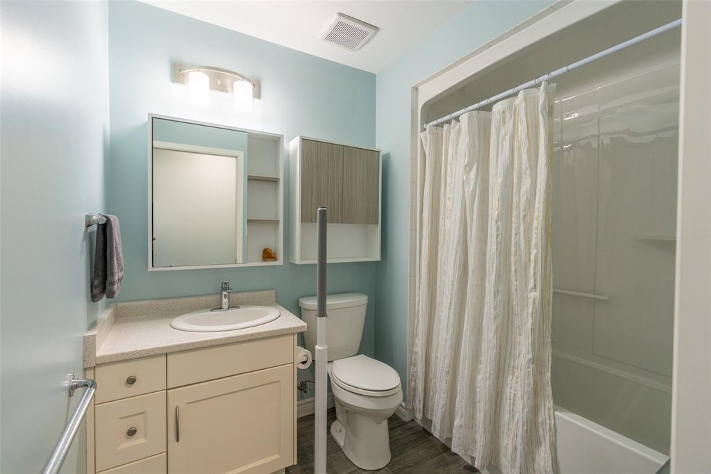 353 Gables Avenue, Petrolia, ON