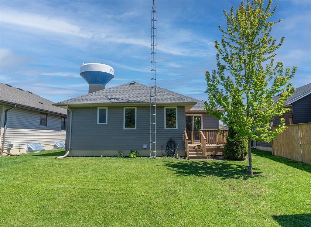 353 Gables Avenue, Petrolia, ON