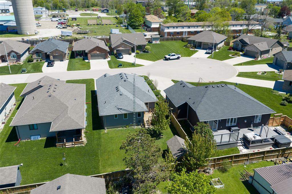353 Gables Avenue, Petrolia, ON