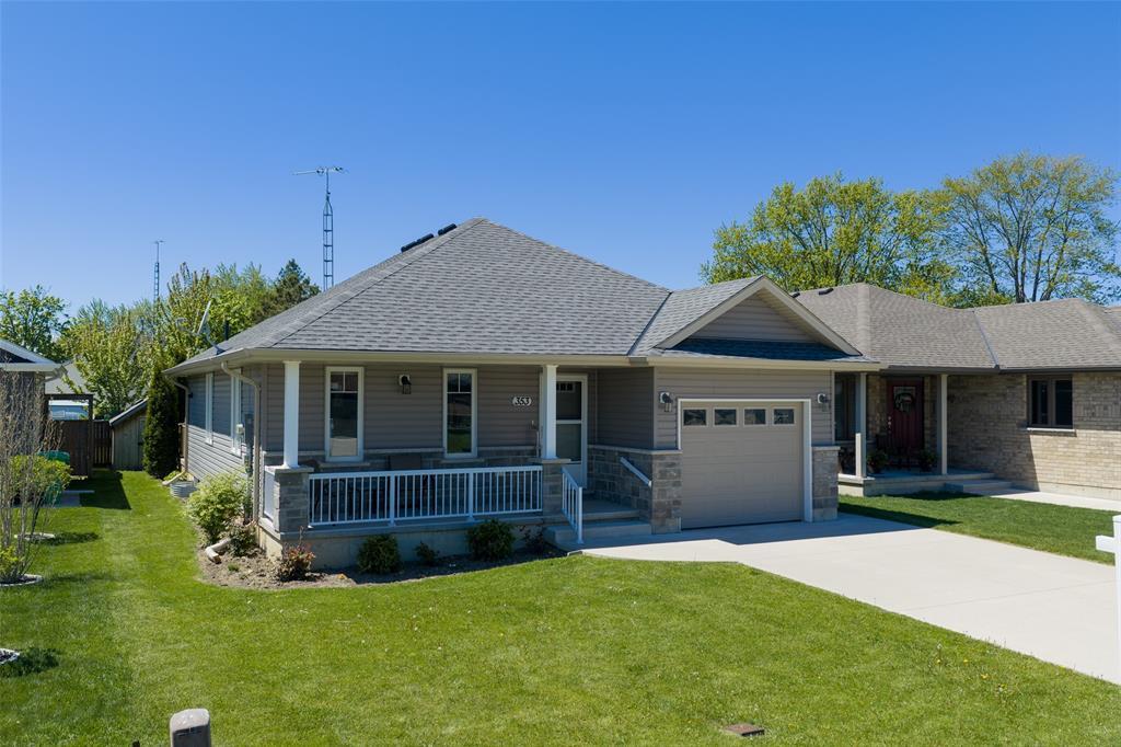 353 Gables Avenue, Petrolia, ON