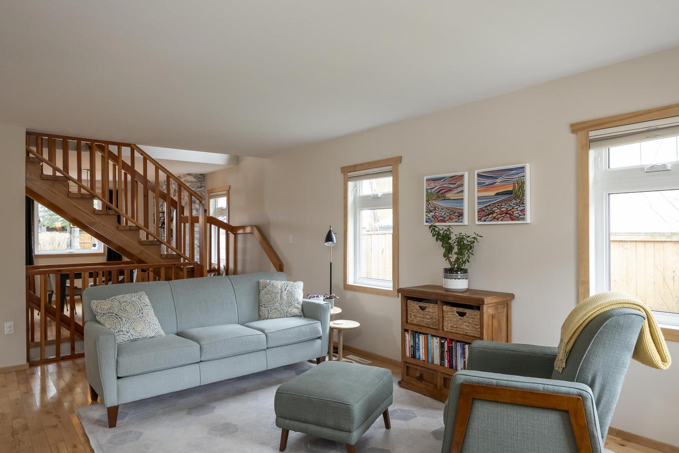 286 Van Horne Street, Thunder Bay, ON - Indoor Photo Showing Living Room