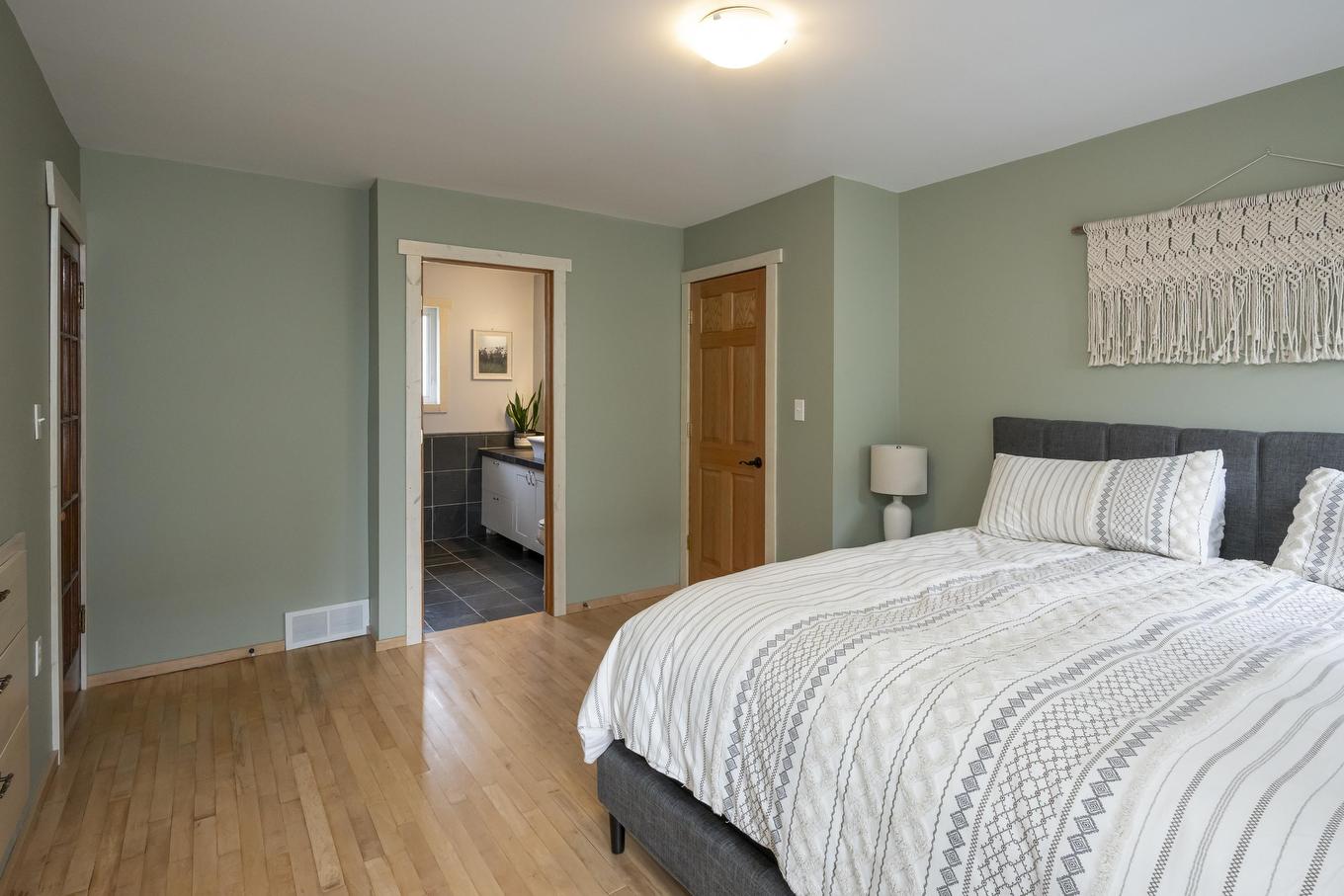 286 Van Horne Street, Thunder Bay, ON - Indoor Photo Showing Bedroom