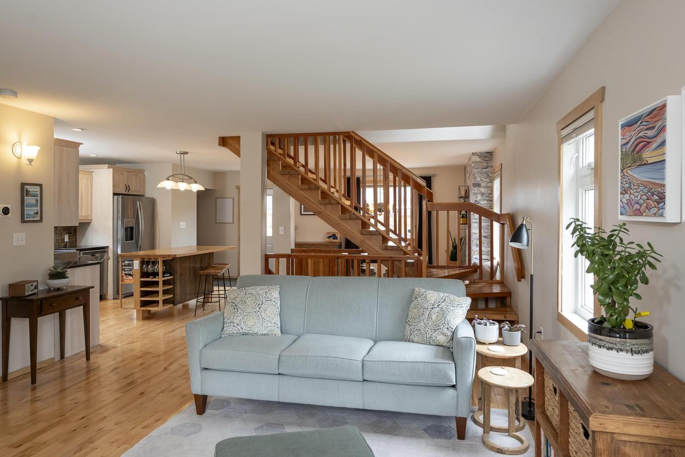 286 Van Horne Street, Thunder Bay, ON - Indoor Photo Showing Living Room