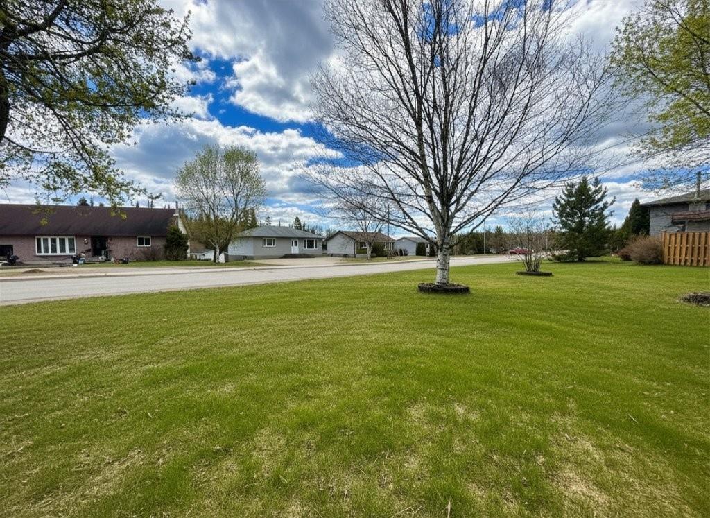 16 Terrace Heights Drive, Terrace Bay, ON - Outdoor