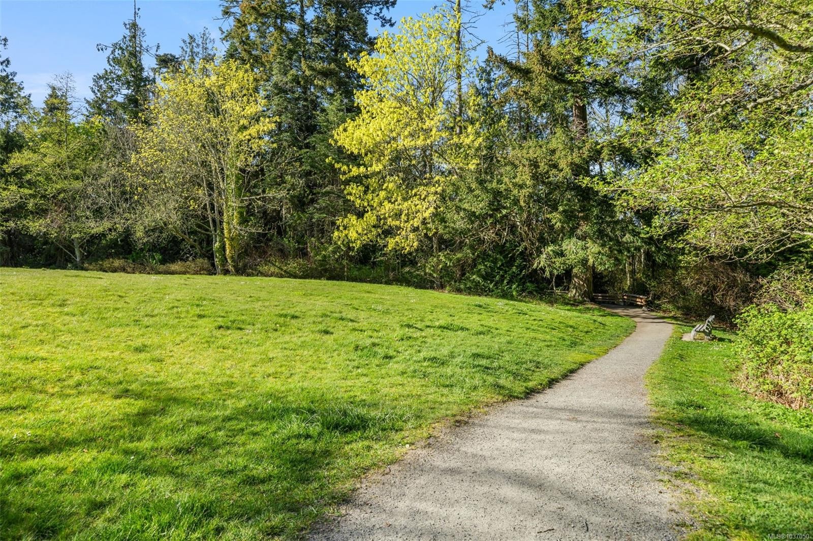 2129 Summergate Blvd, Sidney, BC