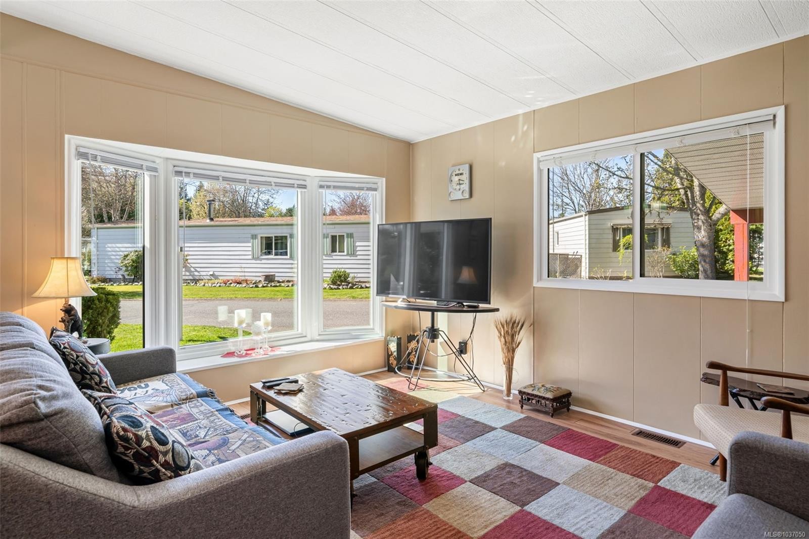 2129 Summergate Blvd, Sidney, BC