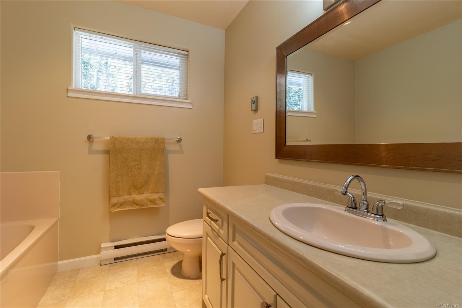 3721 Rum Rd, Pender Island, BC