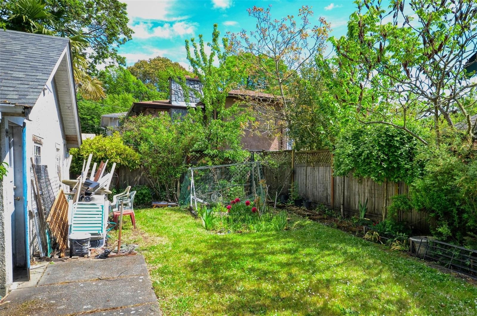 90 Obed Ave, Saanich, BC