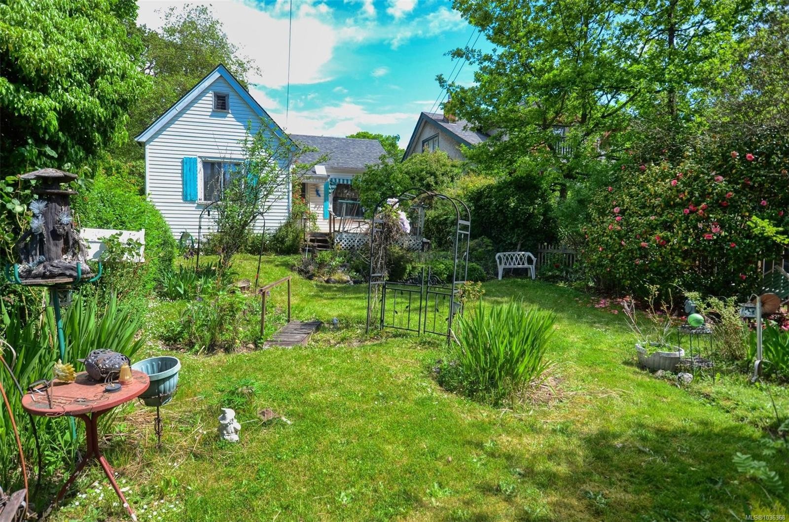 90 Obed Ave, Saanich, BC
