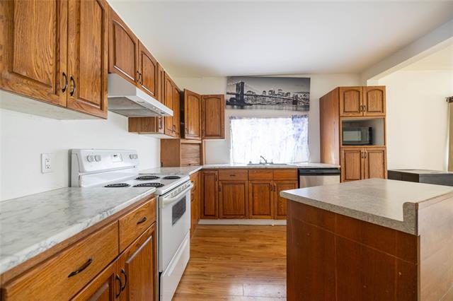 1 South Dr, Eriksdale, MB