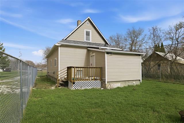 1 South Dr, Eriksdale, MB